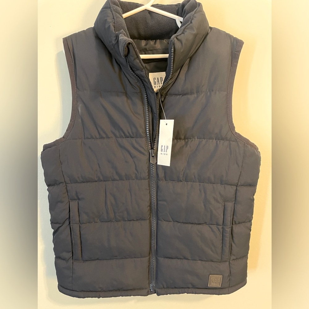 NWT Gap Kids Navy Blue Puffer Vest 6/7